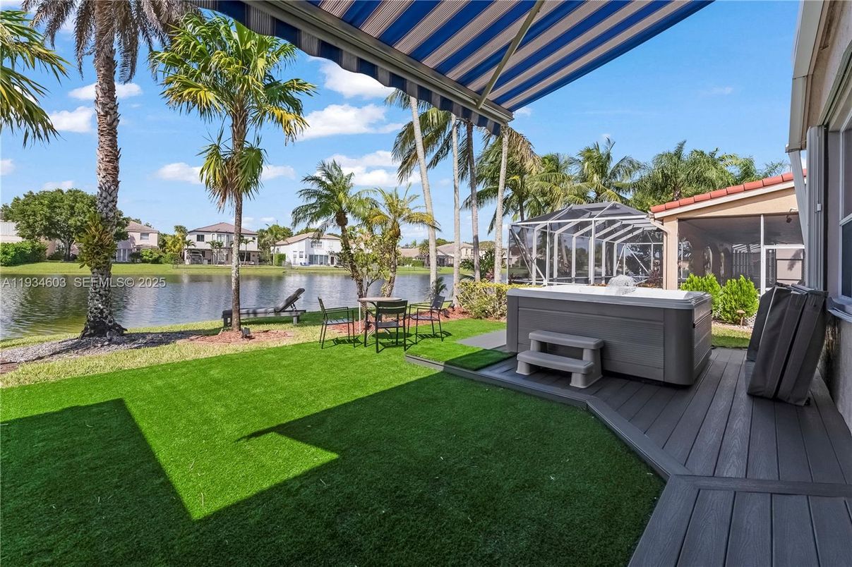 Backyard, Exterior, Hot Tub, Water