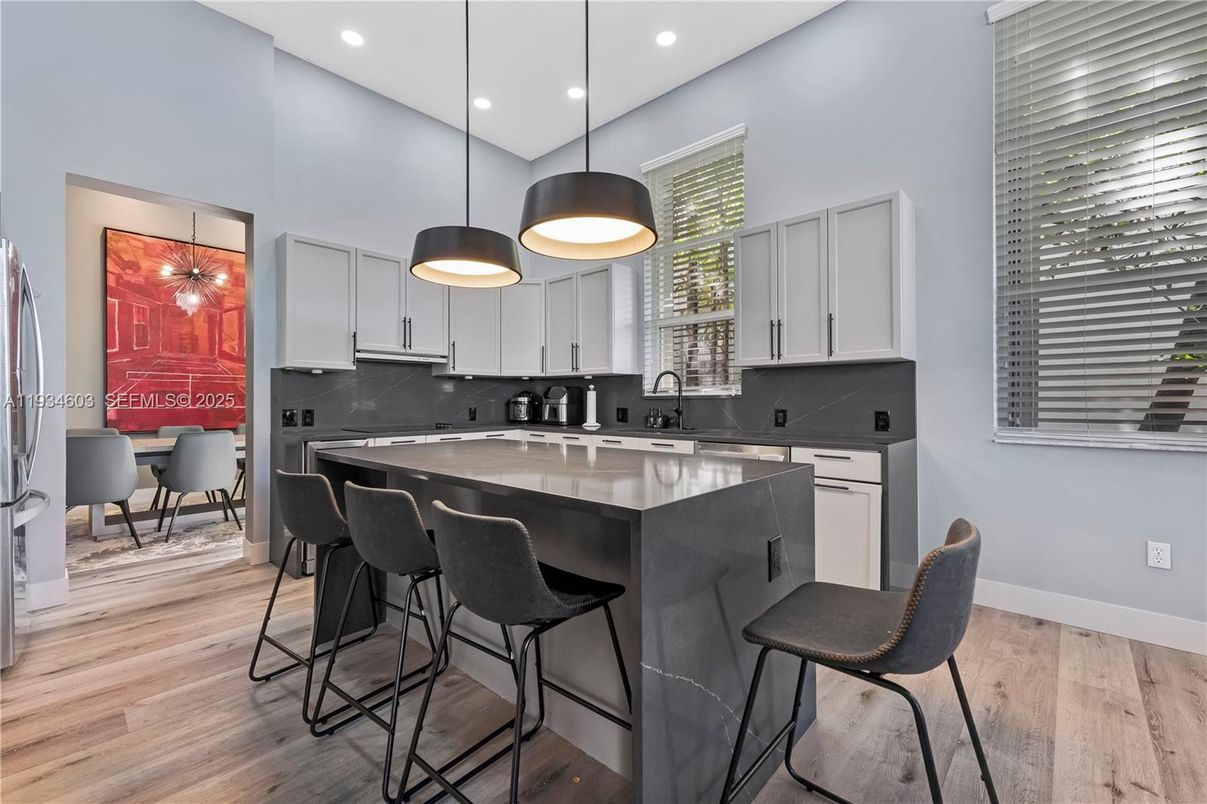 Dining room, Interior, Kitchen, Pendant Lights, Recessed Lighting, Wood Texture Flooring