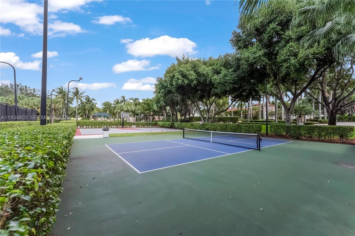 Exterior, Tennis Courts