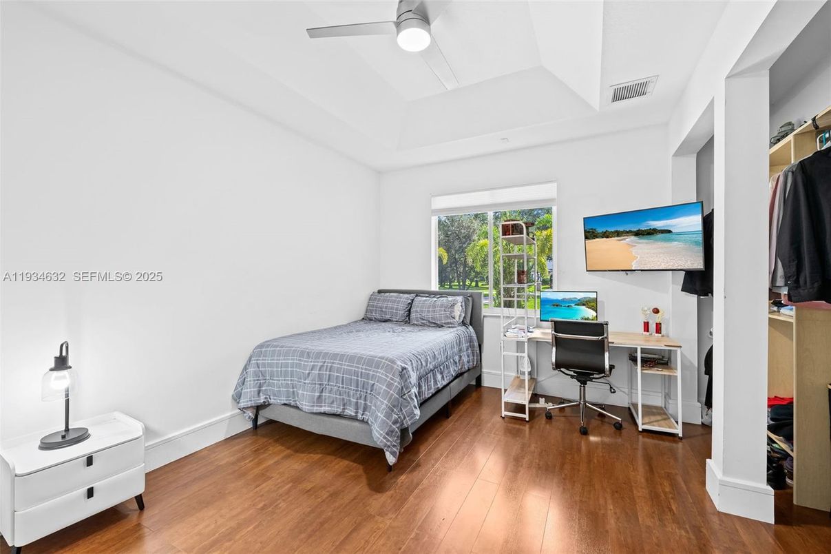 Bedroom, Home Office, Interior, Wood Texture Flooring