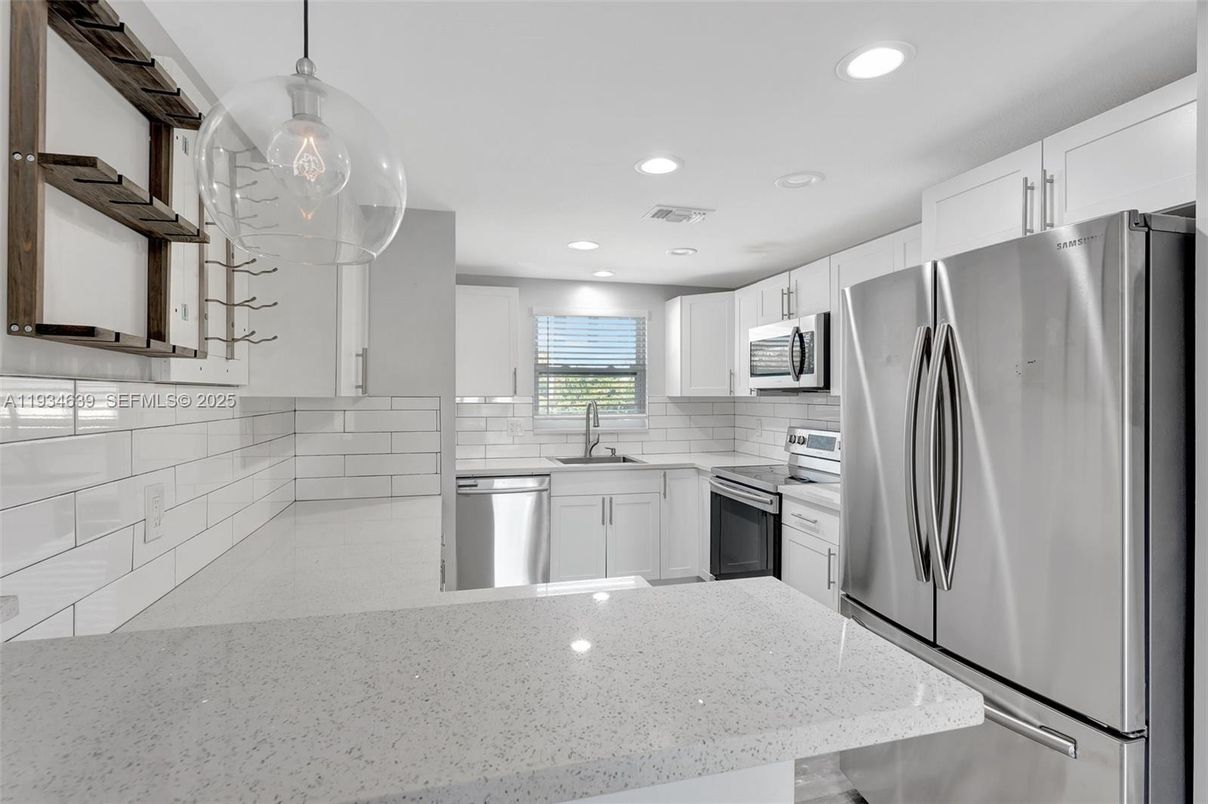 Interior, Kitchen, Pendant Lights, Recessed Lighting, Stainless Steel Appliances