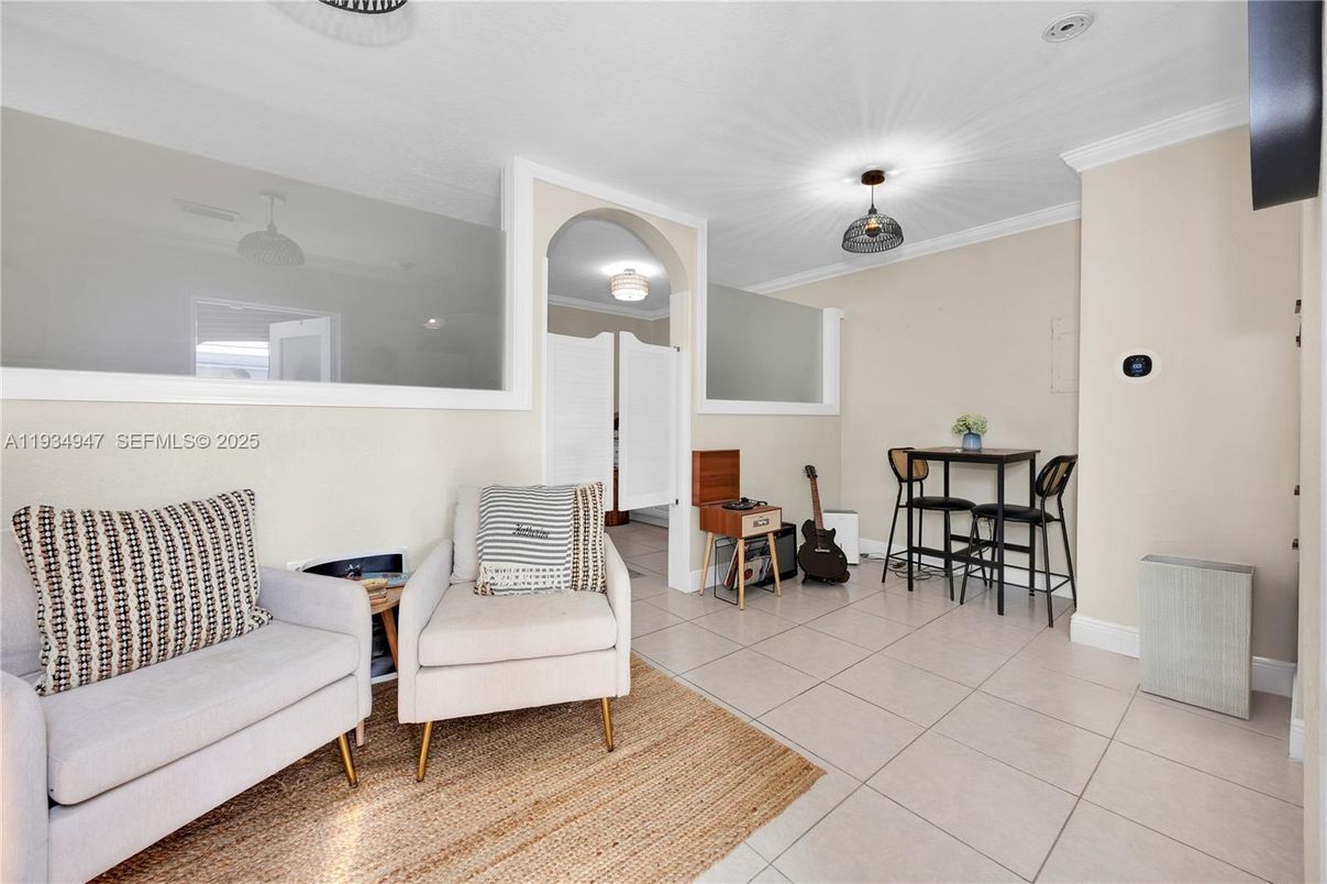 Dining room, Interior