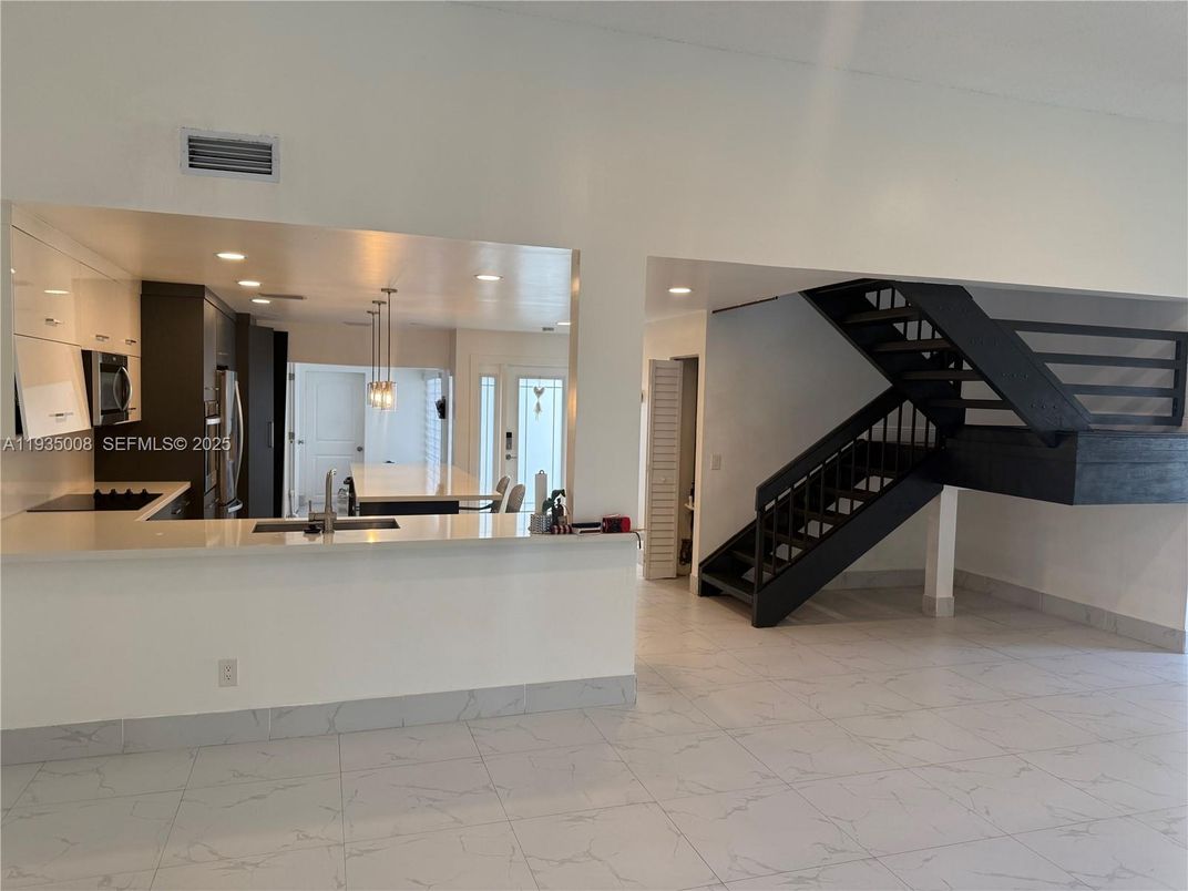 Interior, Kitchen, Marble, Pendant Lights, Recessed Lighting