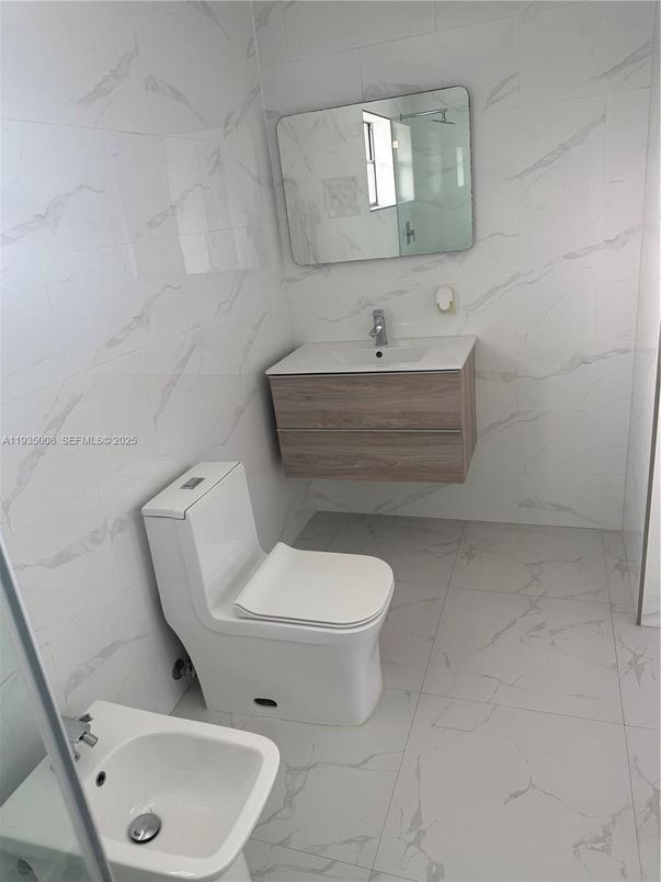 Bathroom, Interior, Marble, Marble Walls