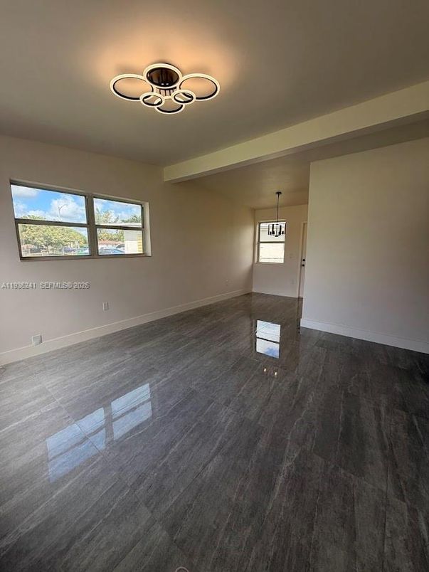 Empty room, Interior, Pendant Lights