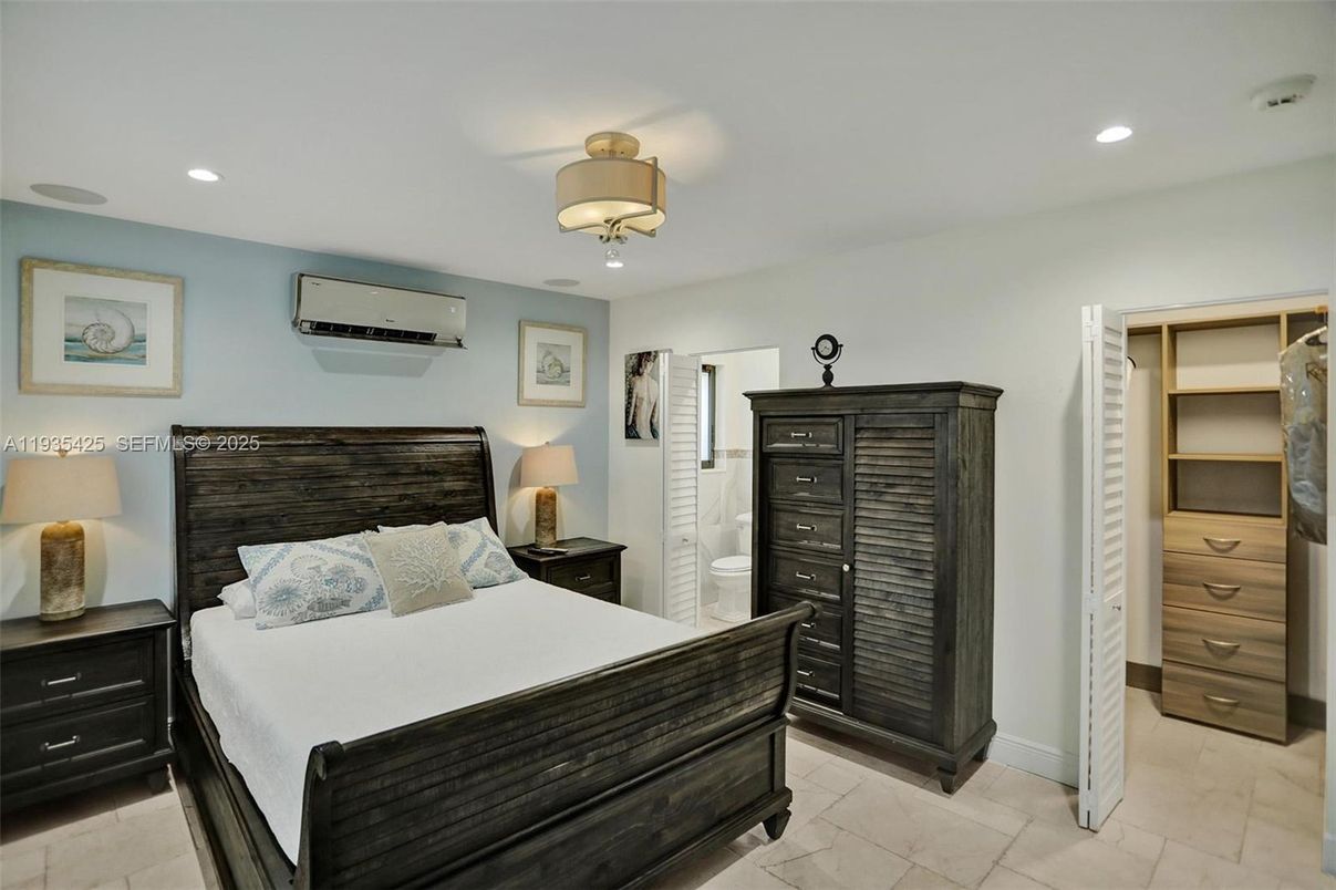 Bedroom, Interior, Recessed Lighting