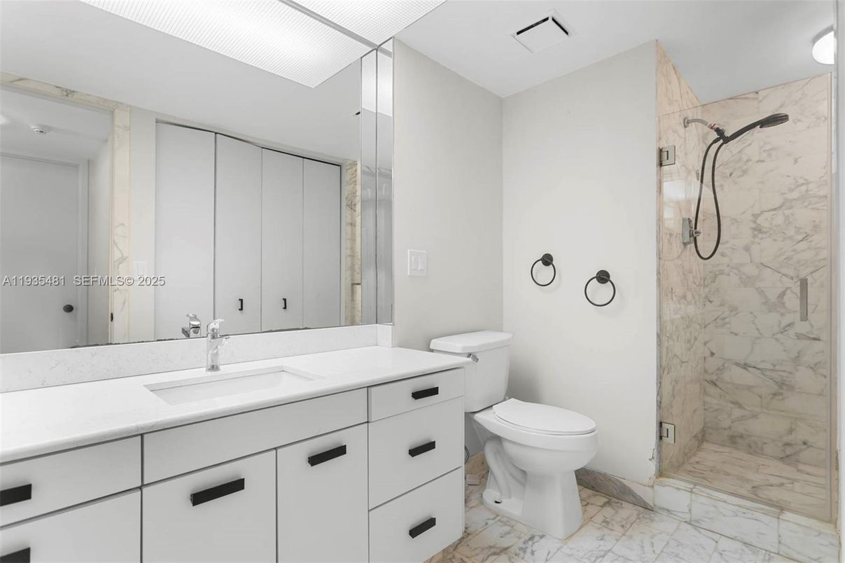 Bathroom, Interior, Marble, Marble Walls