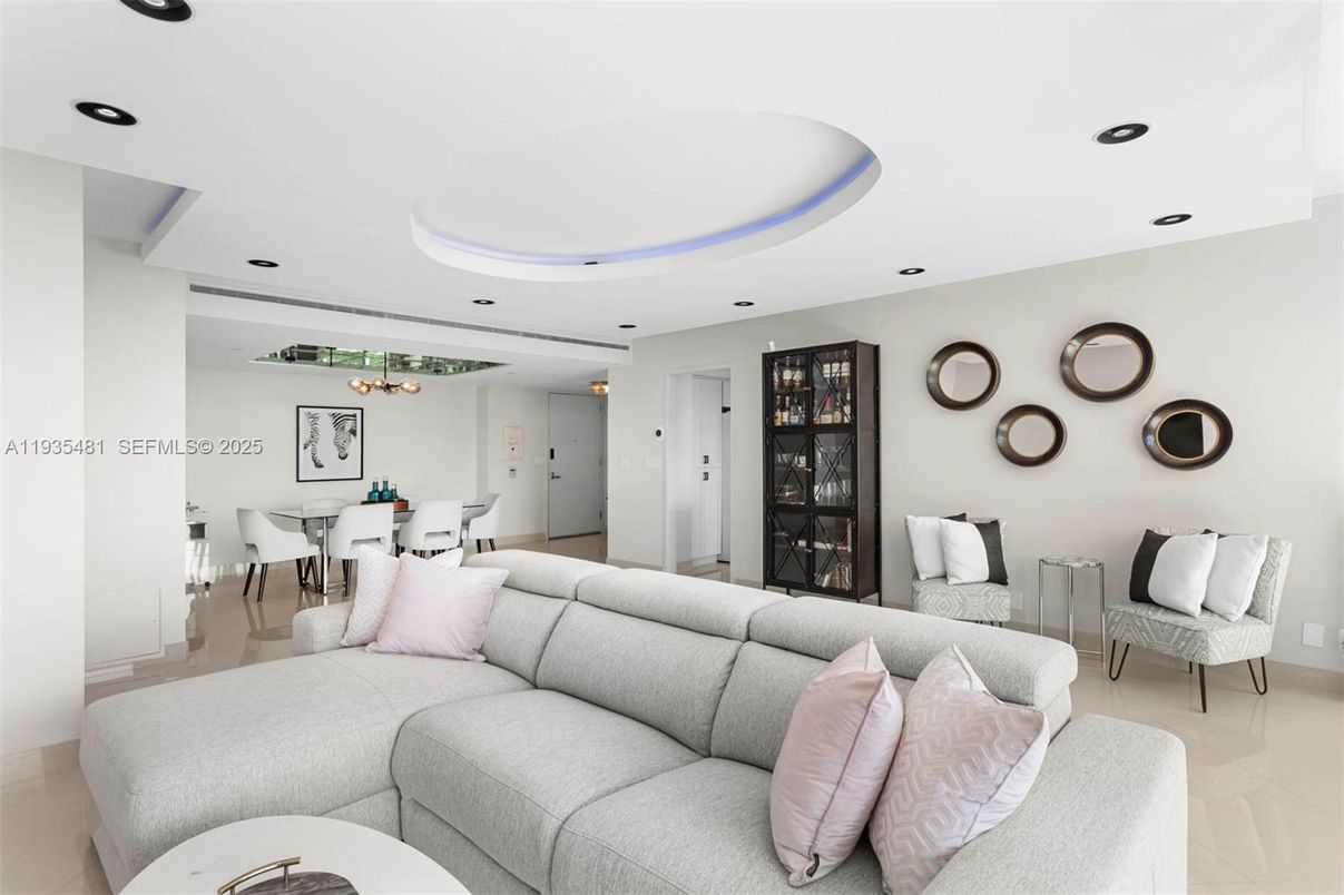 Chandelier, Dining room, Interior, Living room, Recessed Lighting