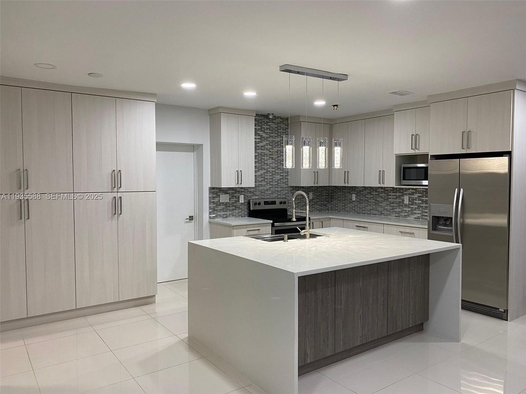 Interior, Kitchen, Pendant Lights, Recessed Lighting, Stainless Steel Appliances