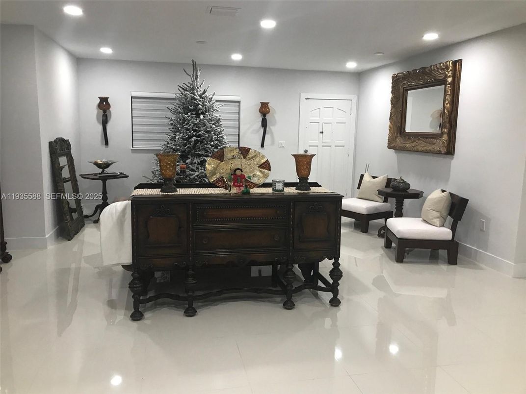 Interior, Recessed Lighting