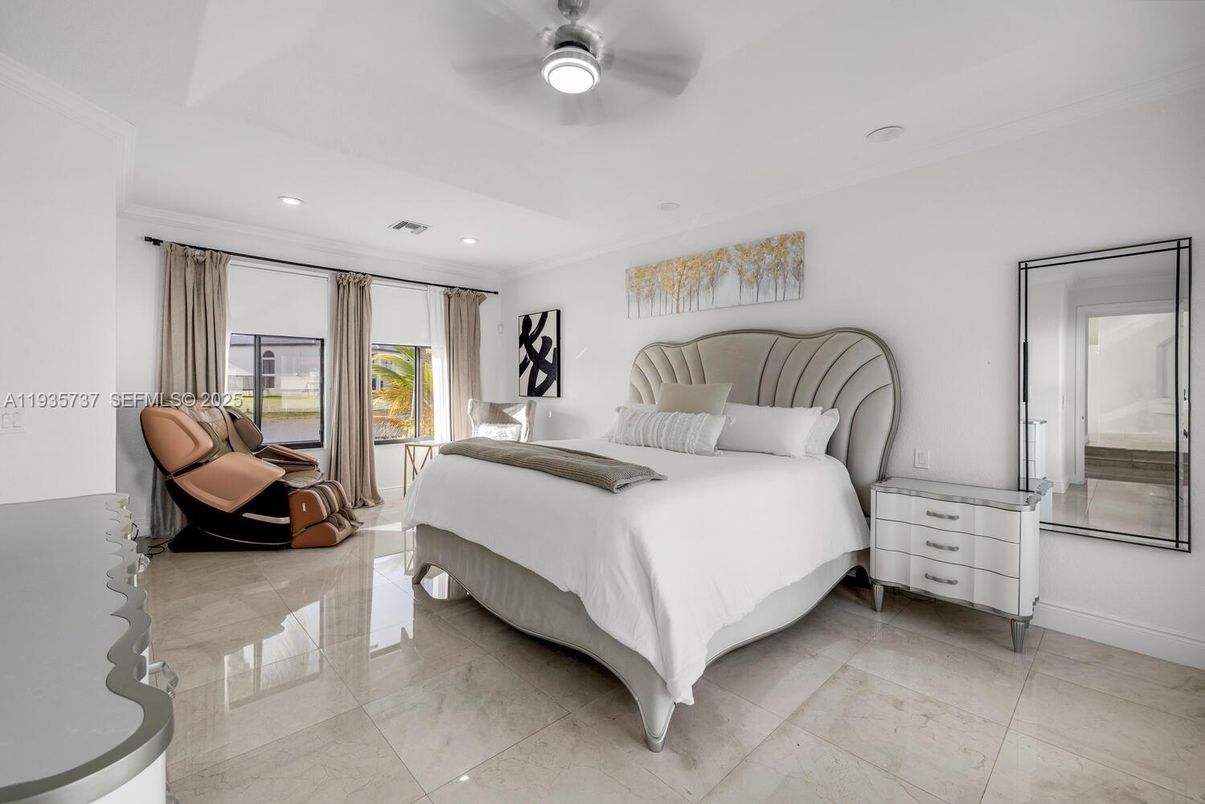 Bedroom, Interior, Recessed Lighting