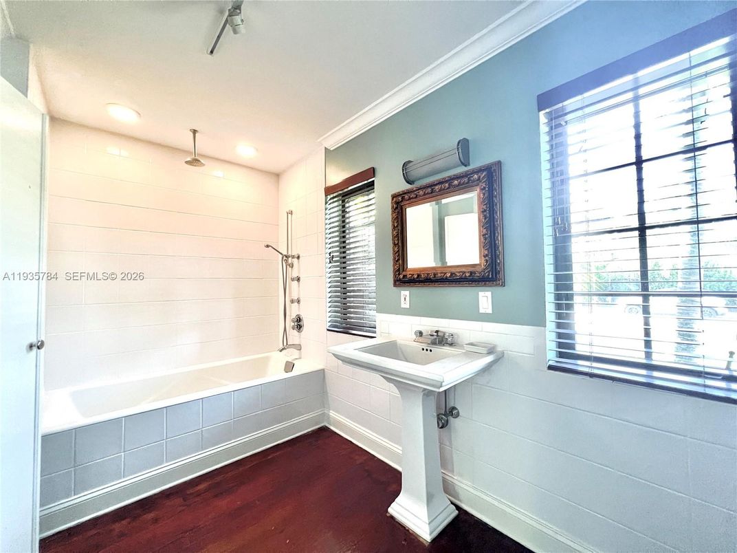 Bathroom, Interior, Recessed Lighting, Wood Texture Flooring