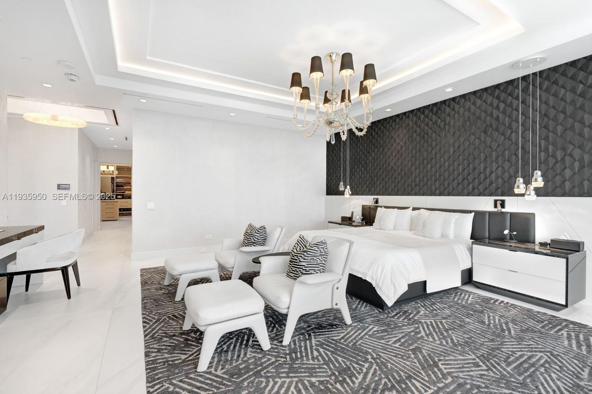 Bedroom, Chandelier, Interior, Pendant Lights, Recessed Lighting