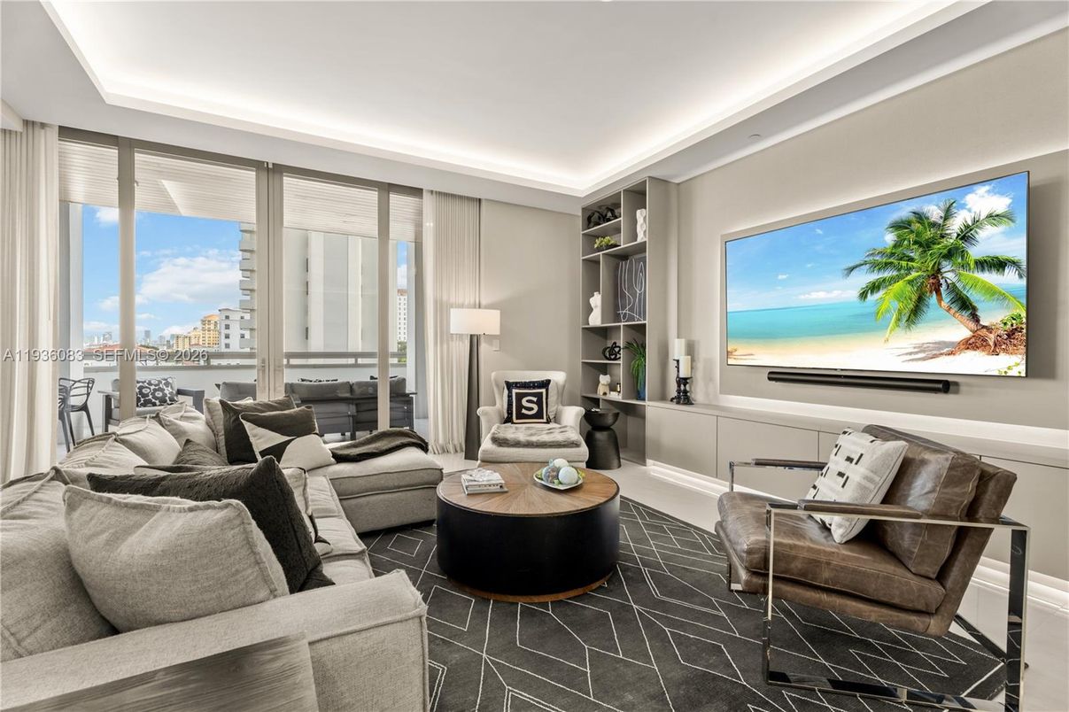 Interior, Living room, Water