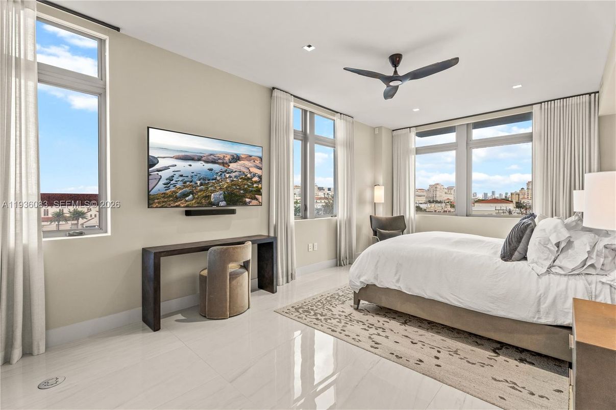 Bedroom, Interior, Recessed Lighting