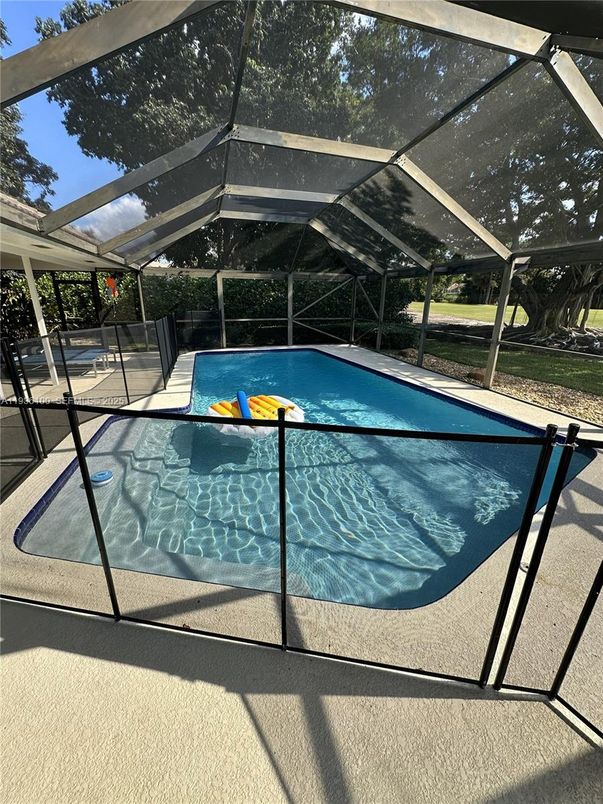 Glass Ceilings, Interior, Pool, Sun Room