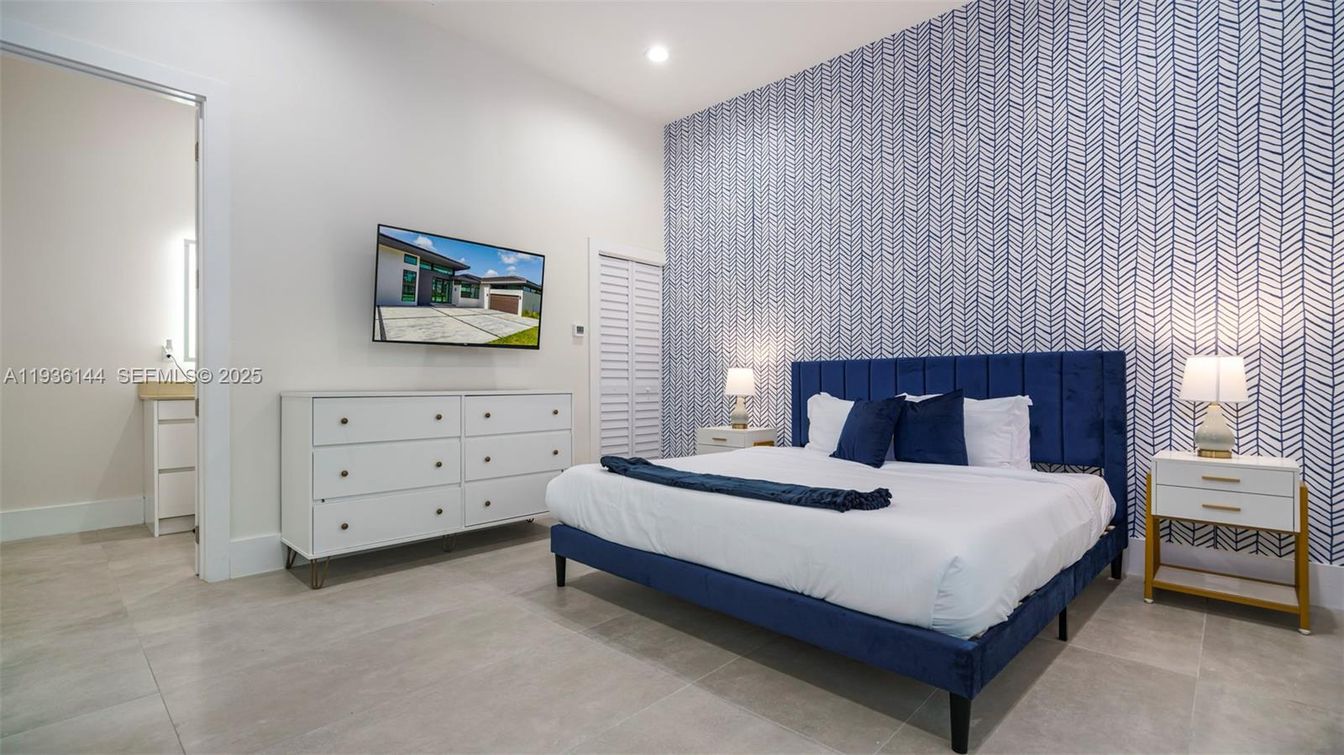 Bedroom, Interior, Recessed Lighting