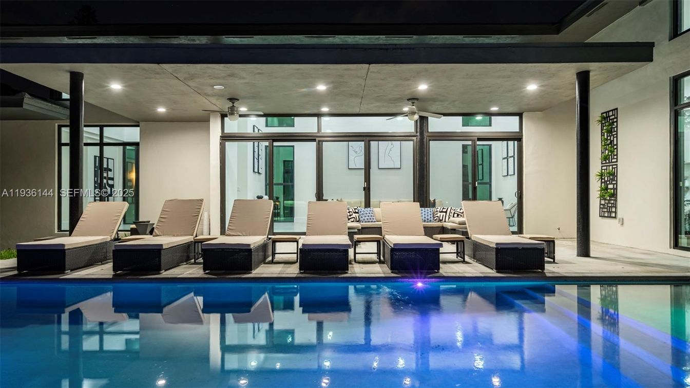 Interior, Pool, Recessed Lighting