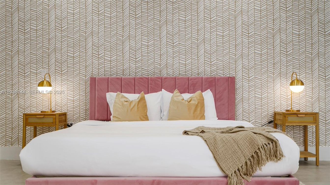 Bedroom, Interior, Pendant Lights