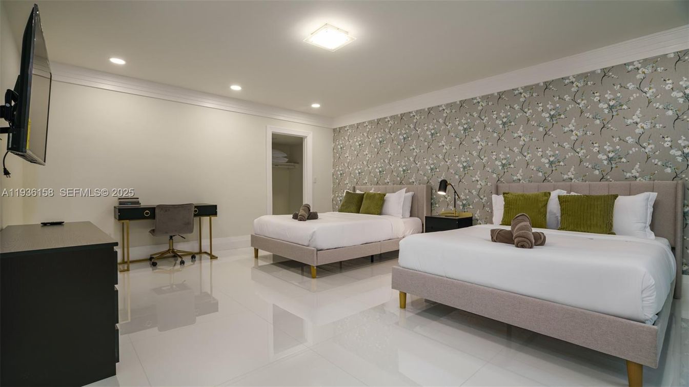 Bedroom, Interior, Recessed Lighting