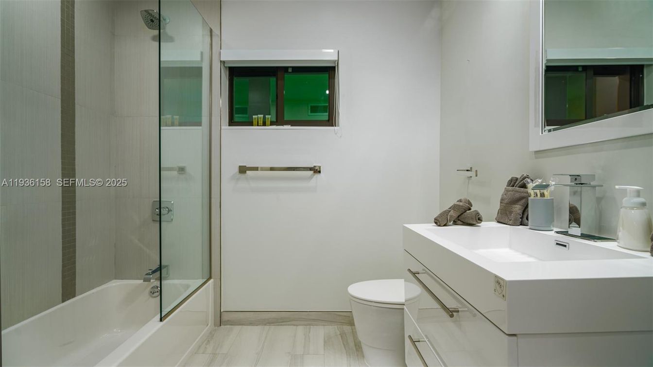Bathroom, Glass Shower, Interior