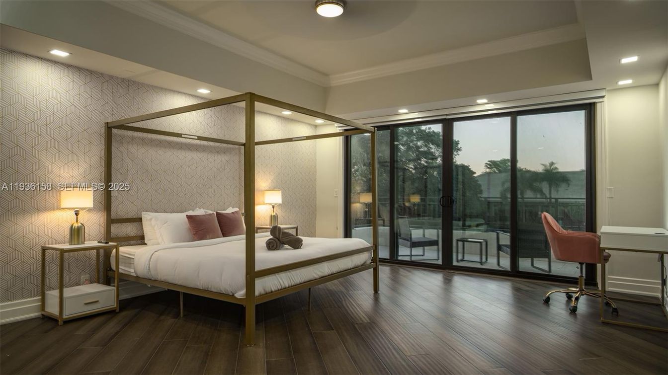 Bedroom, Home Office, Interior, Recessed Lighting, Wood Texture Flooring
