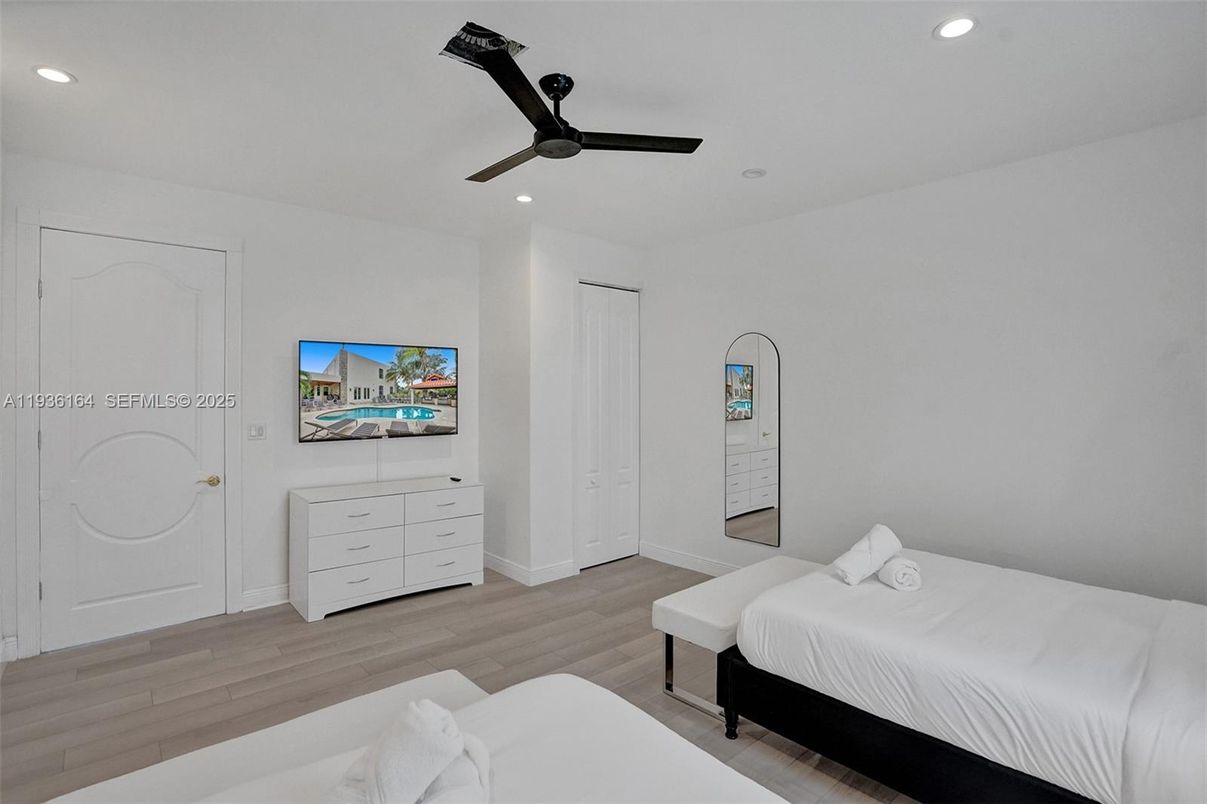 Bedroom, Interior, Recessed Lighting, Wood Texture Flooring