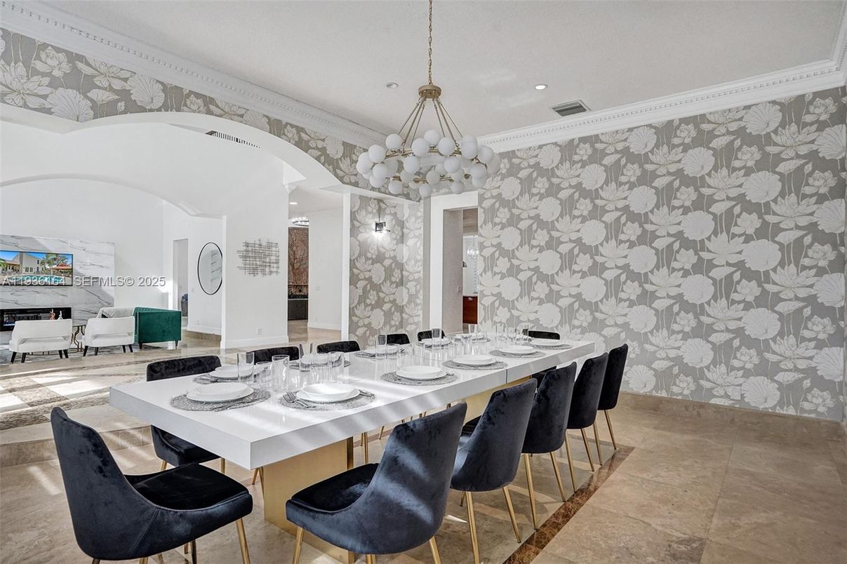 Chandelier, Dining room, Interior, Recessed Lighting