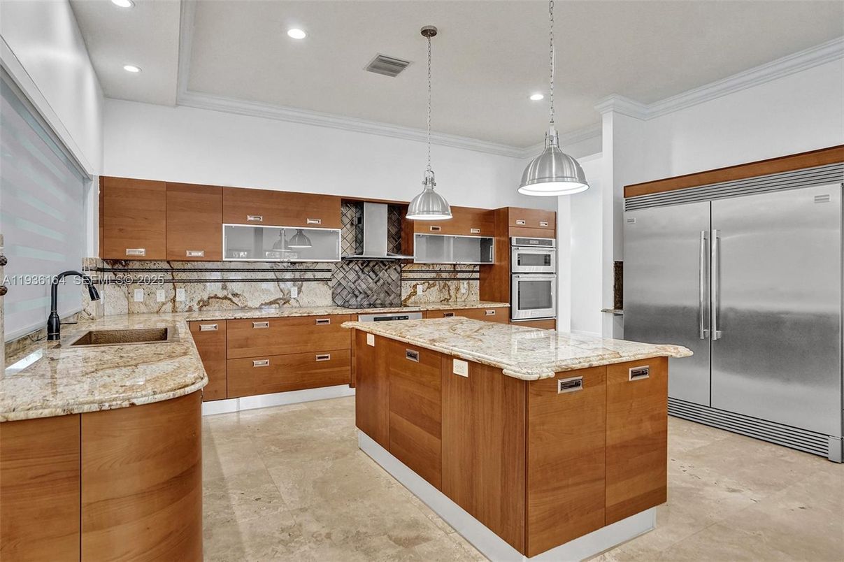 Interior, Kitchen, Pendant Lights, Recessed Lighting, Stainless Steel Appliances