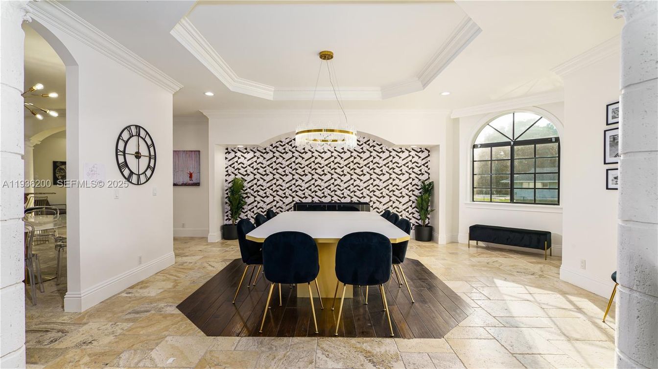 Chandelier, Dining room, Interior, Pendant Lights, Recessed Lighting