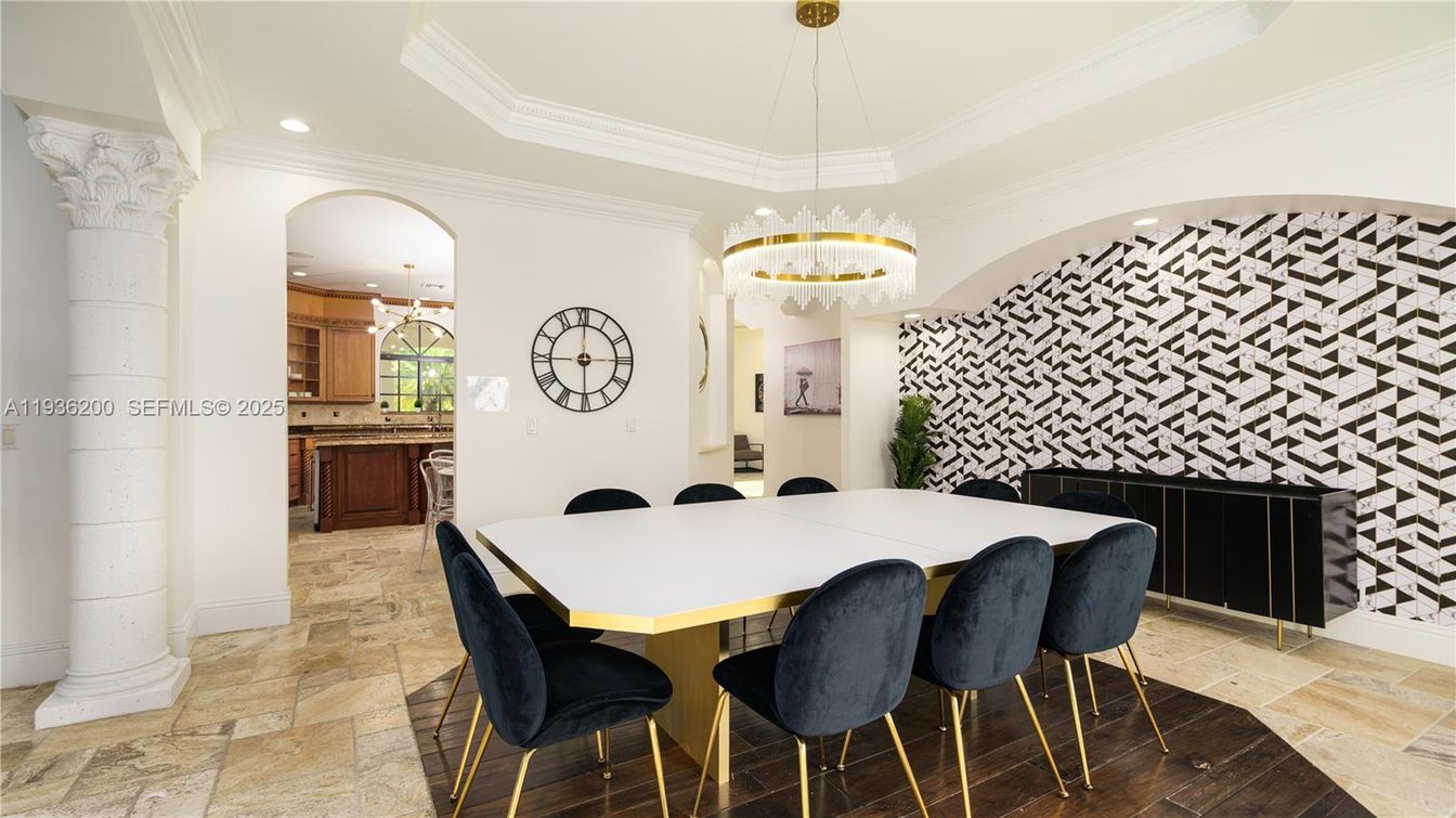 Chandelier, Dining room, Interior, Pendant Lights, Recessed Lighting