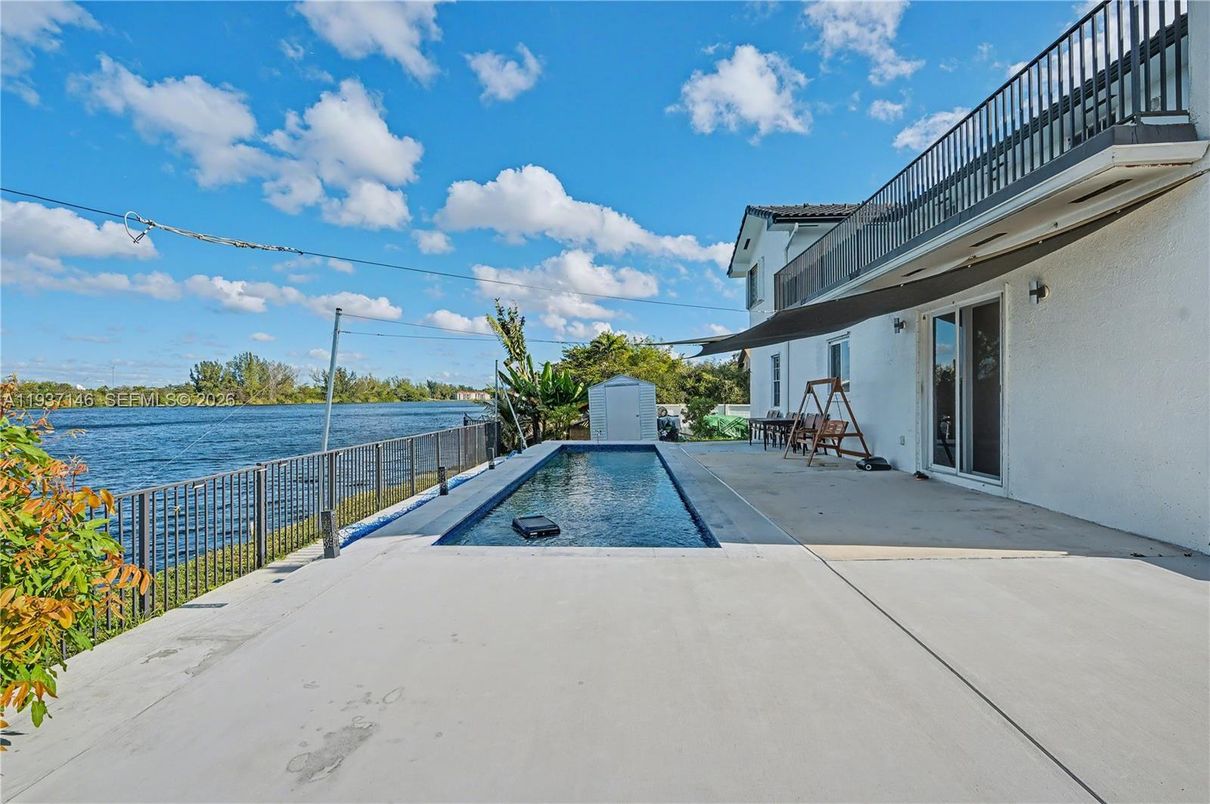 Exterior, Pool, Water