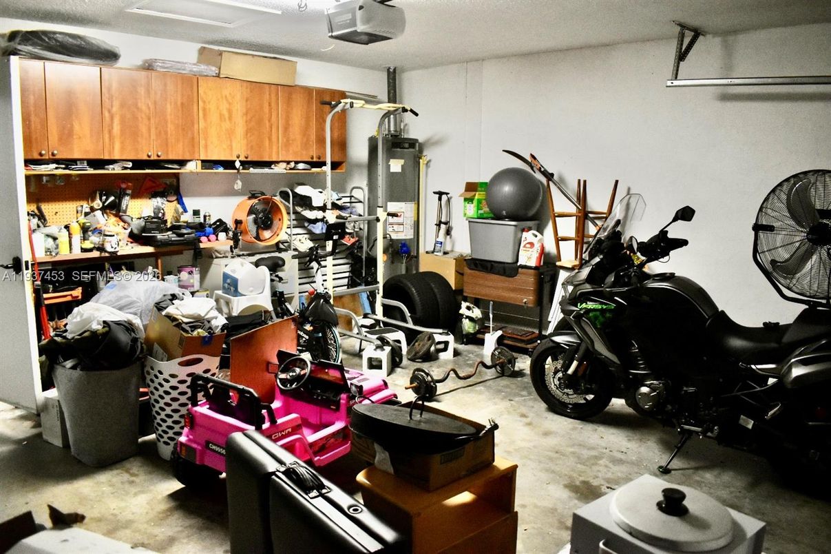 Garage, Interior