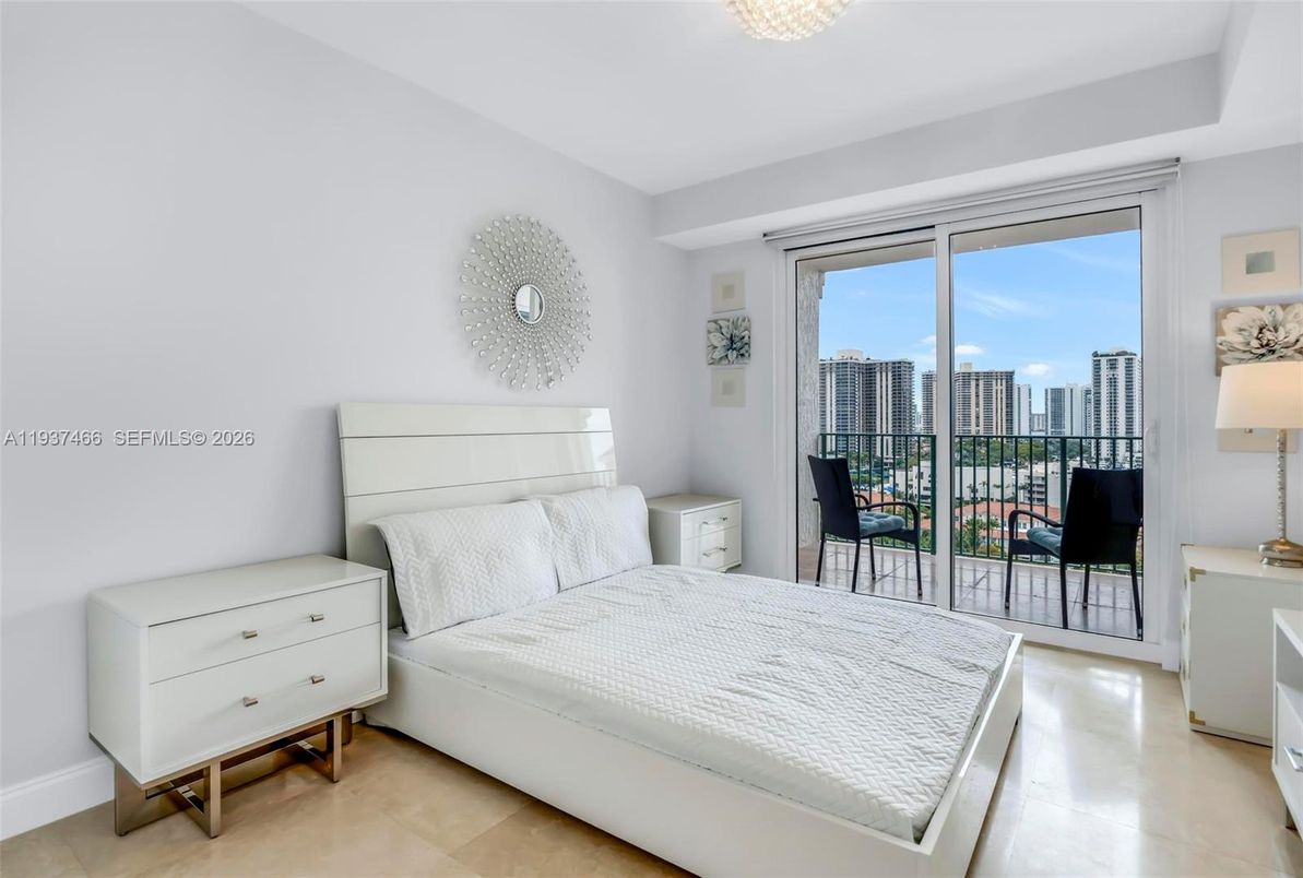 Bedroom, Interior, Water