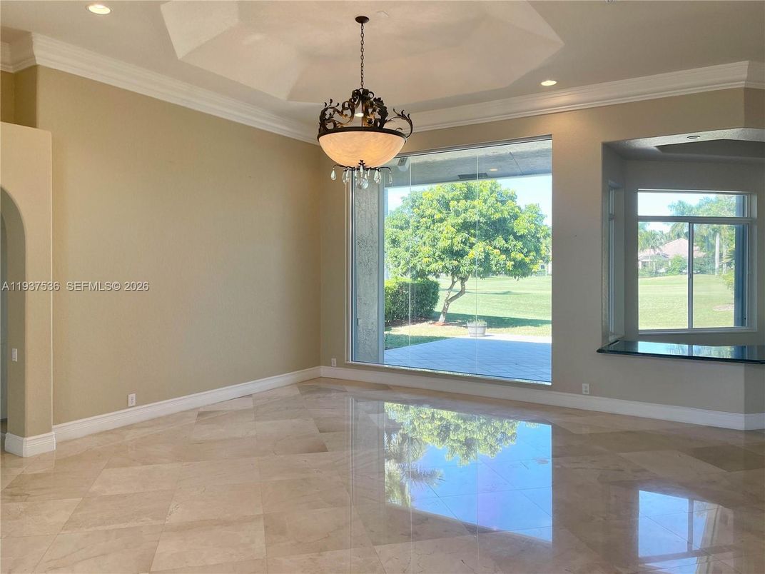 Chandelier, Empty room, Interior, Pendant Lights, Recessed Lighting