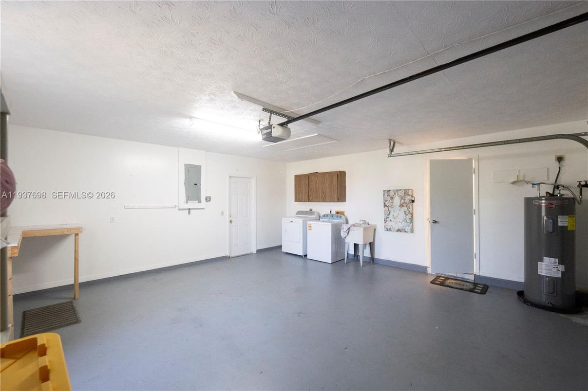 Garage, Interior, Washer