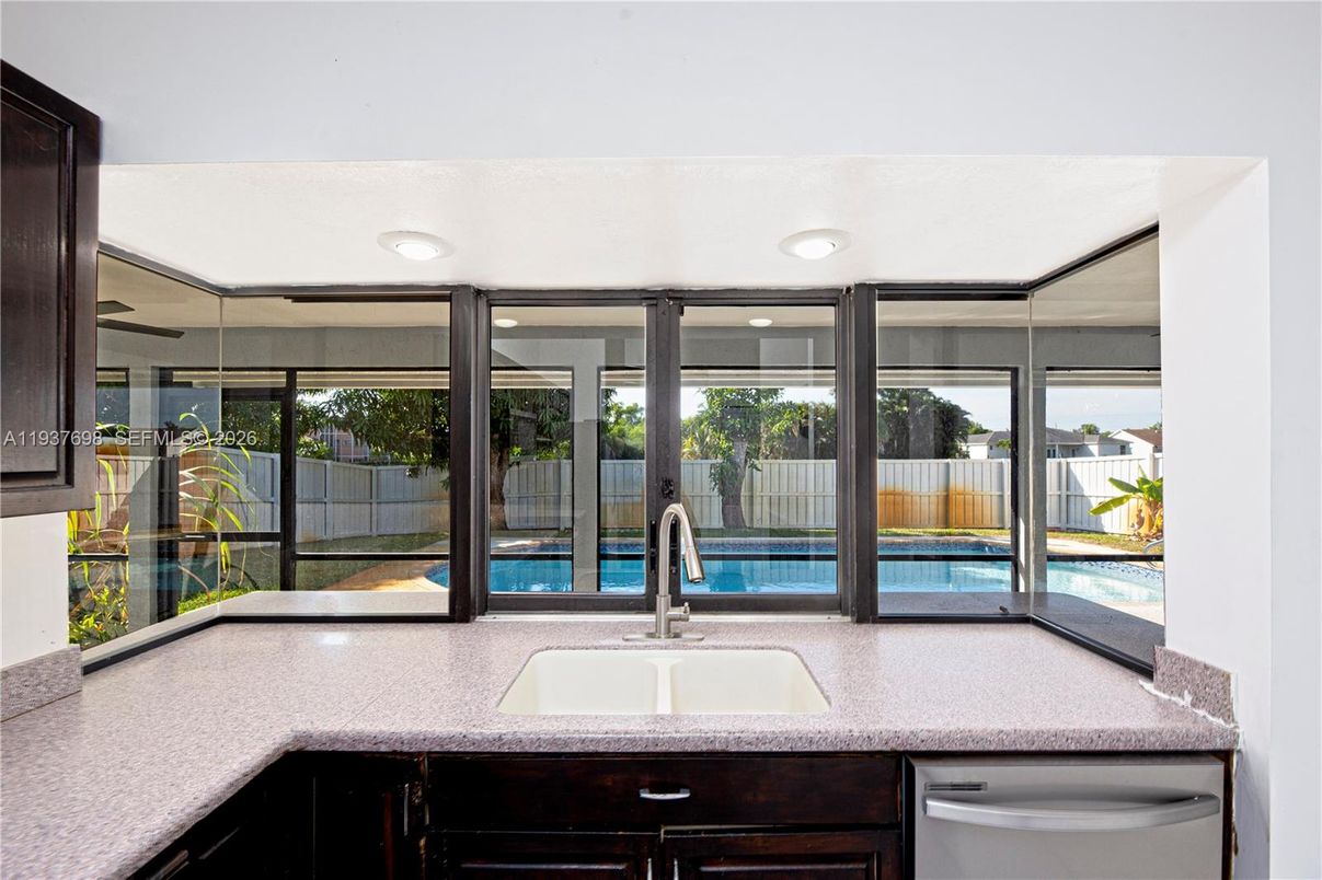 Interior, Kitchen, Recessed Lighting, Water