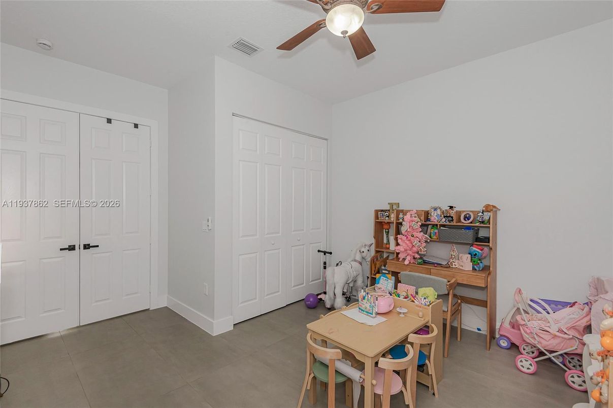 Dining room, Interior