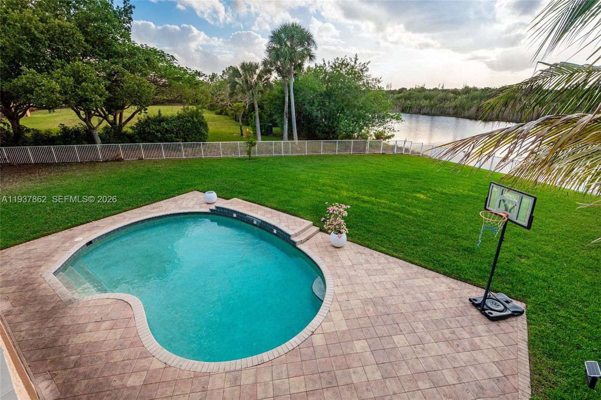 Backyard, Exterior, Pool, Water