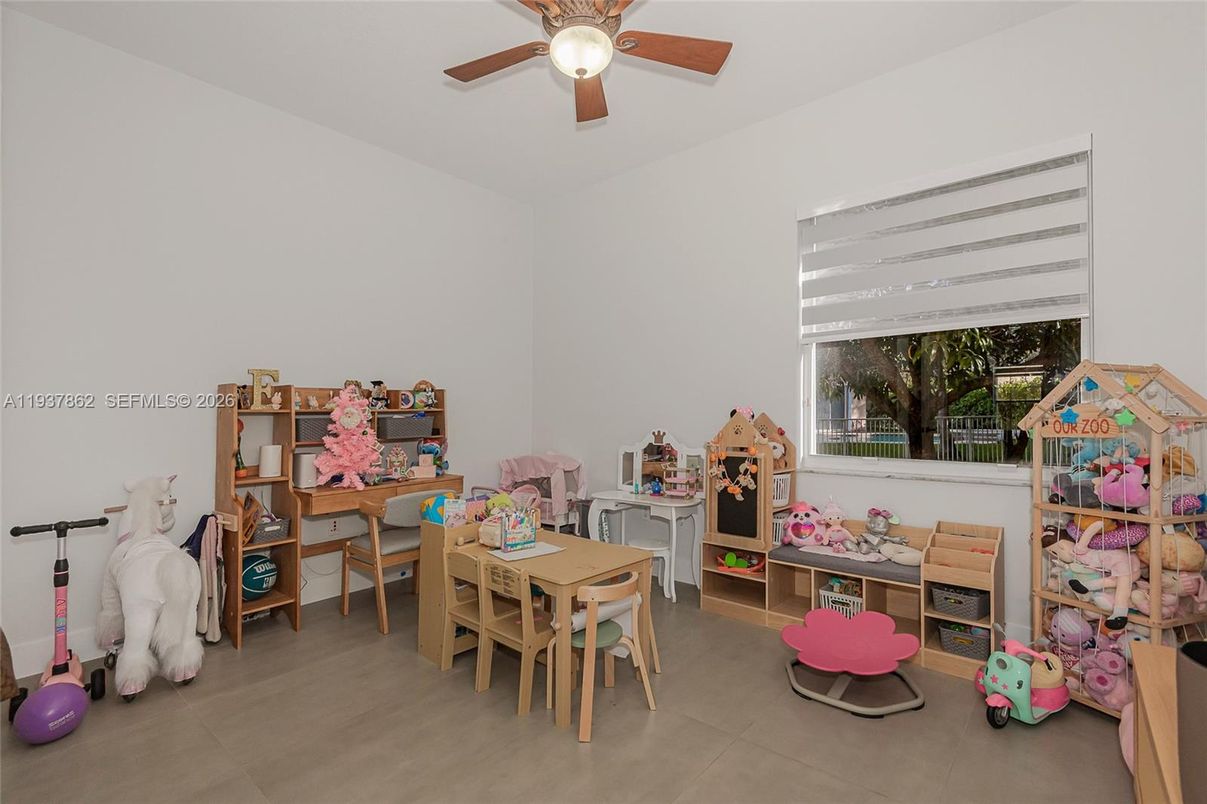 Dining room, Interior