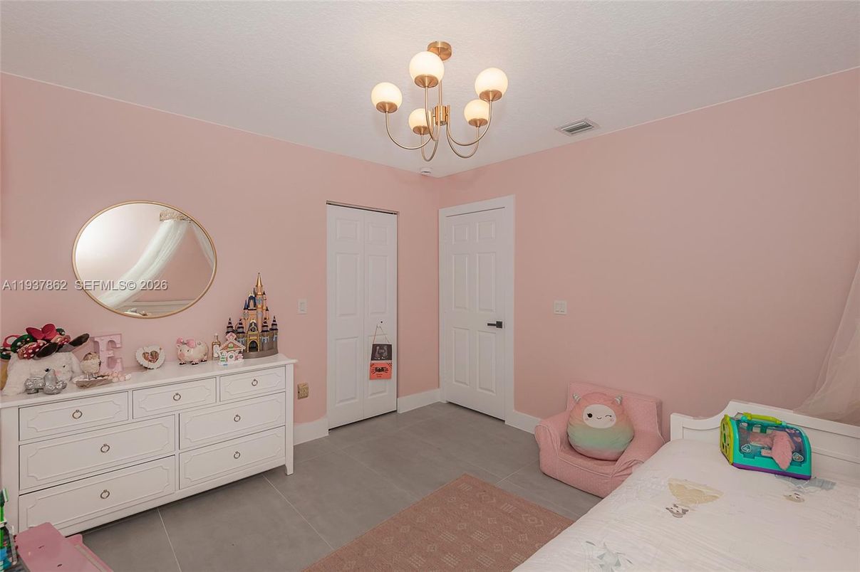 Chandelier, Interior