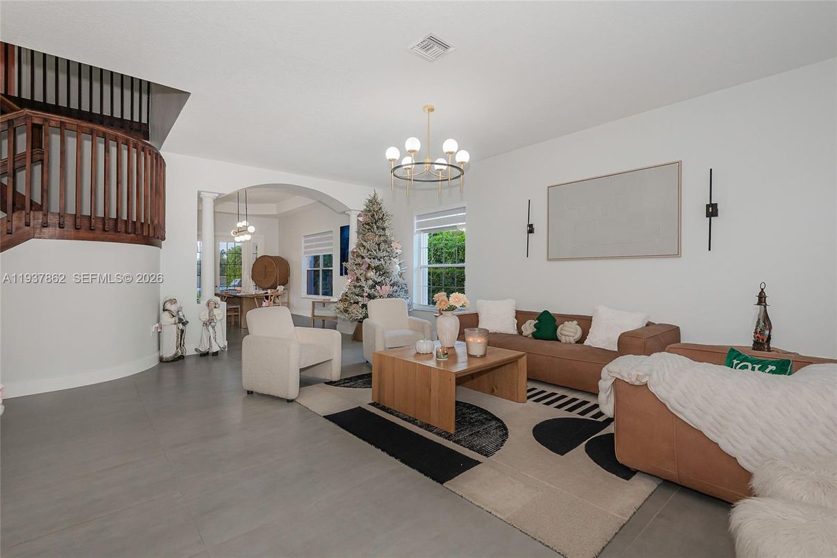 Chandelier, Interior, Living room