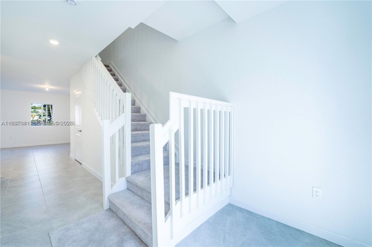 Fireplace, Interior, Recessed Lighting