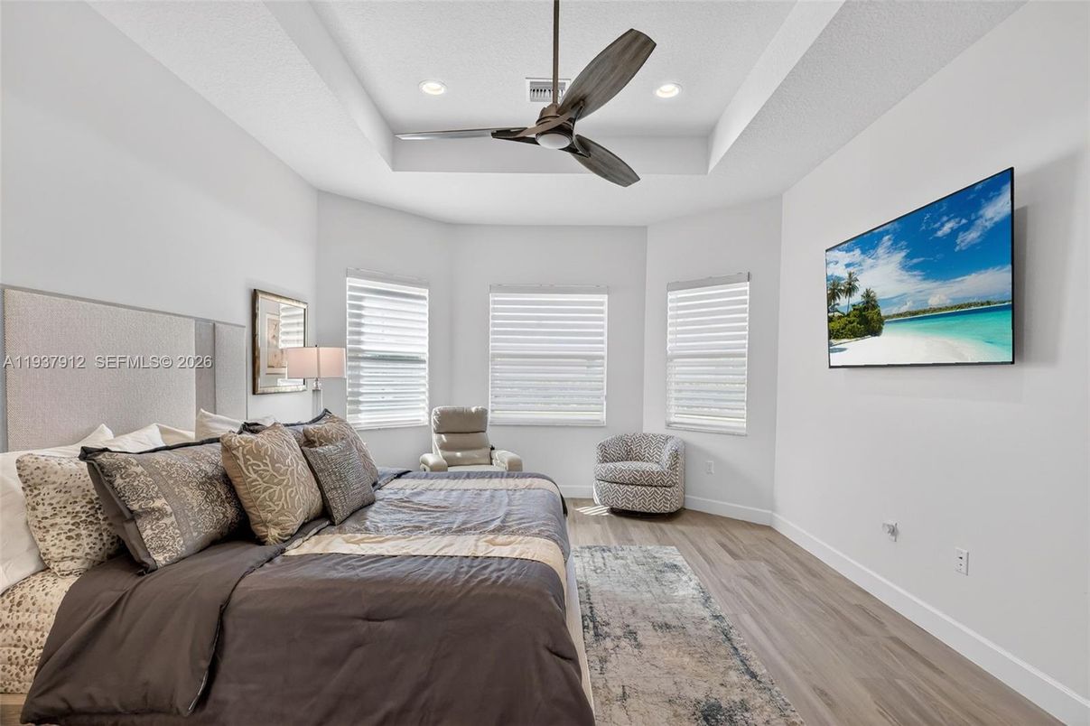 Bedroom, Interior, Recessed Lighting, Wood Texture Flooring