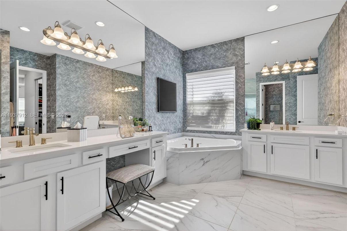 Bathroom, Dual Sink Vanities, Interior, Marble, Recessed Lighting