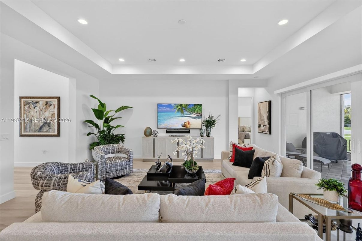 Interior, Living room, Recessed Lighting, Wood Texture Flooring