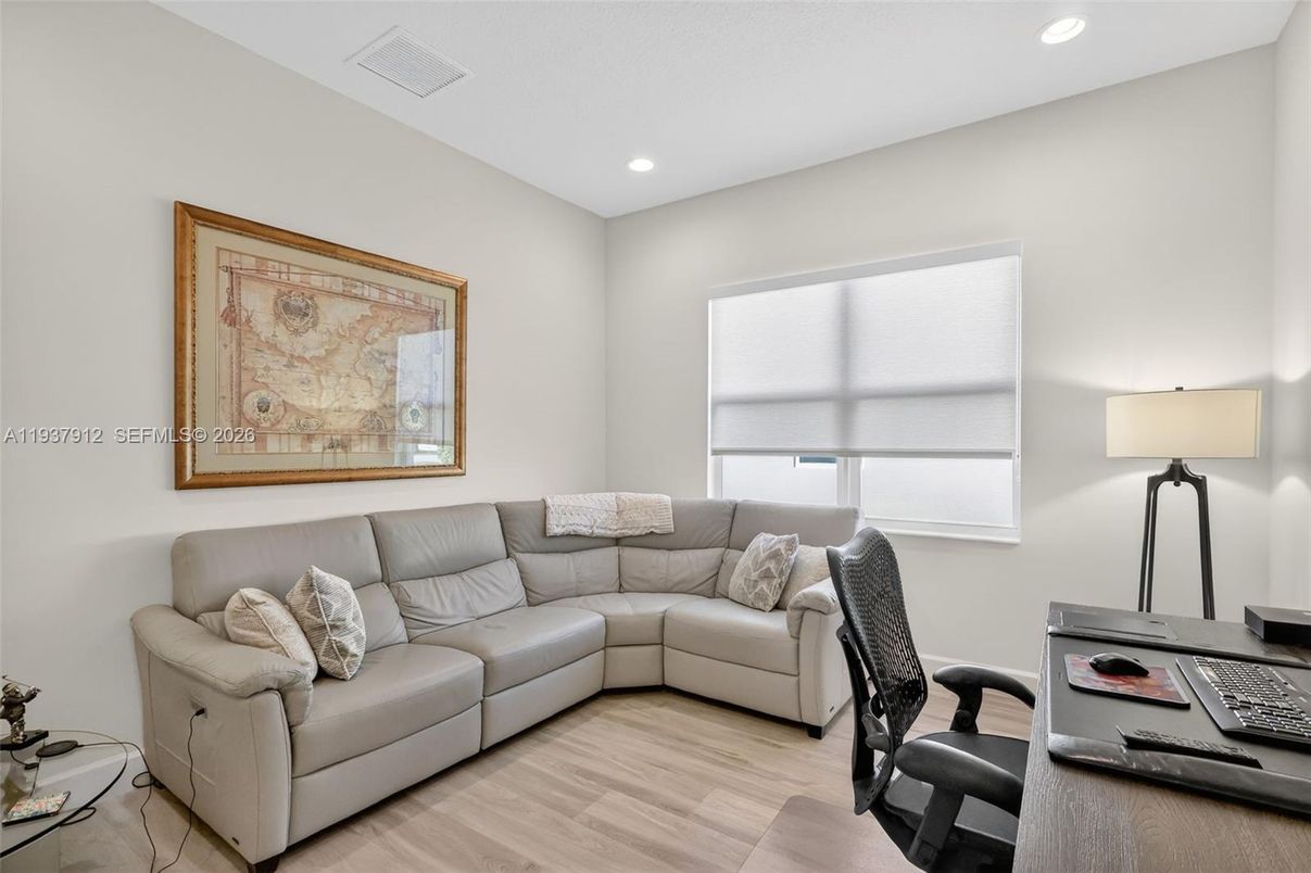 Home Office, Interior, Recessed Lighting, Wood Texture Flooring