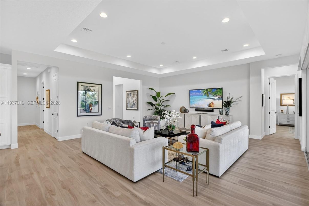 Interior, Living room, Recessed Lighting, Wood Texture Flooring