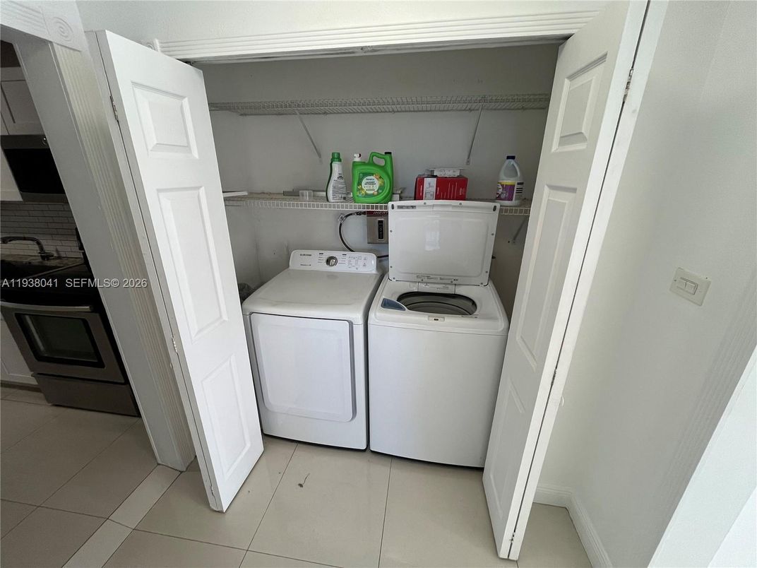Interior, Utility Closets, Washer
