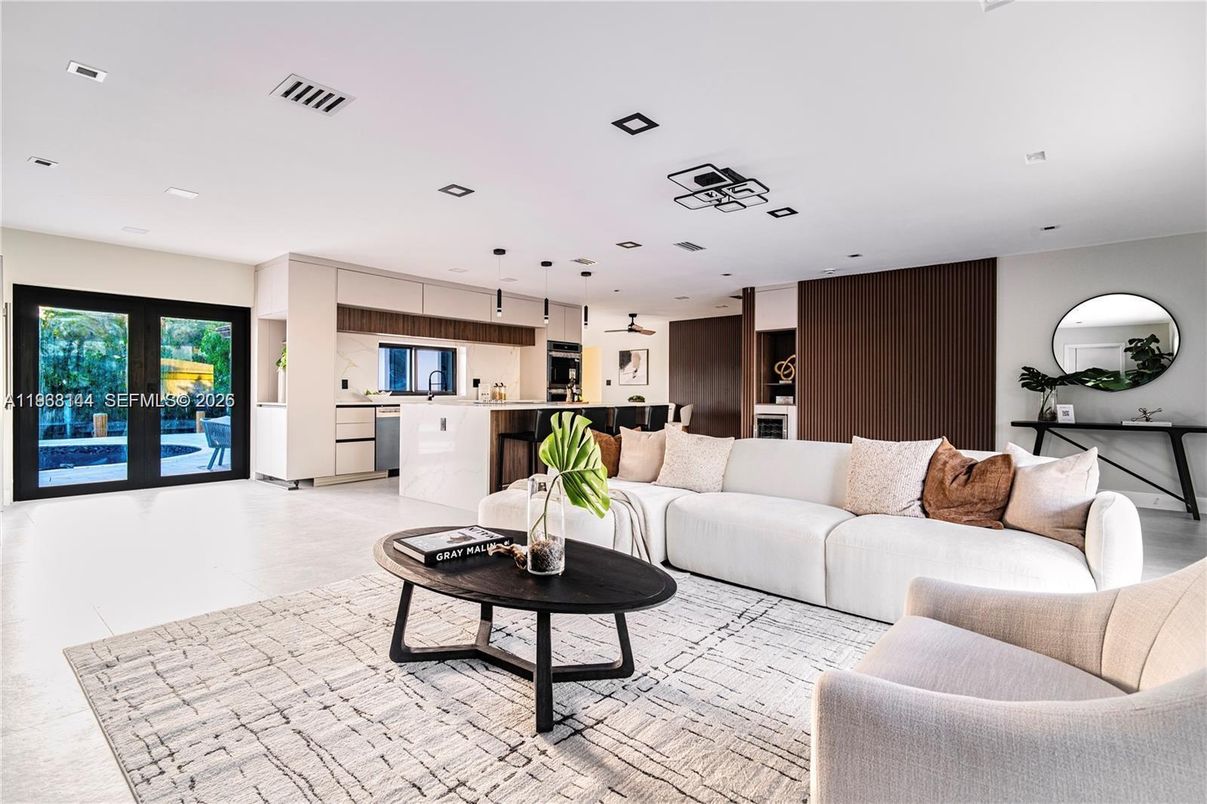 Interior, Kitchen, Living room, Pendant Lights, Recessed Lighting